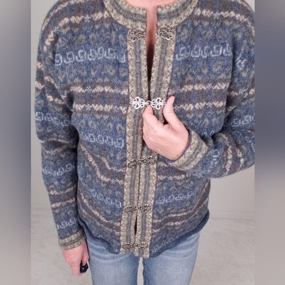 Wool Nordic Fair Isle Cardigan - Picture 12 of 13